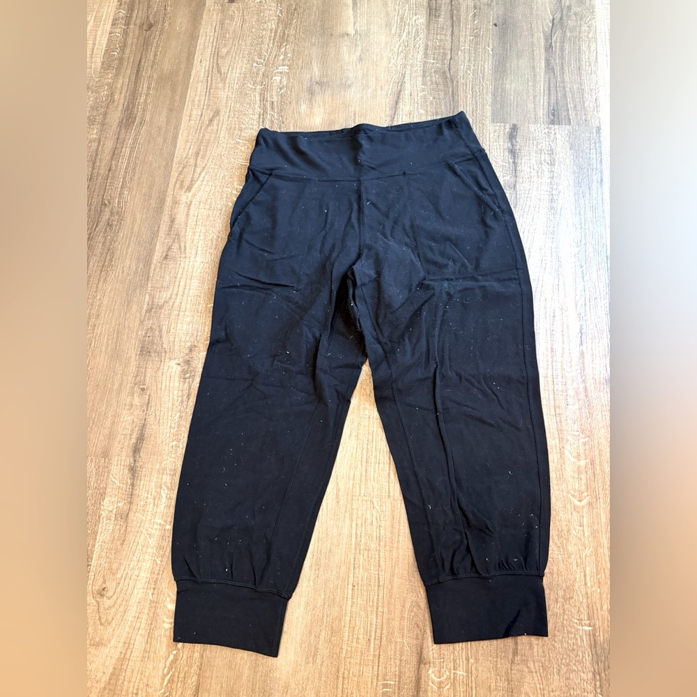 Lululemon Black Cropped leggings